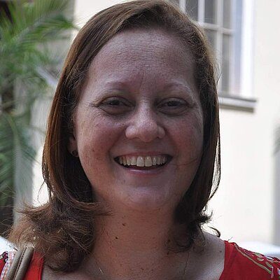 Profa. Dra. Lilian Cristina Correa