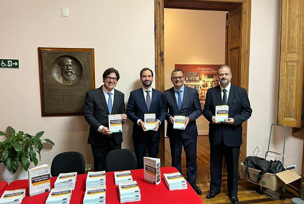 Esq. para dir. Marco Aurélio, Fabio Bechara, Gianluca Smanio e o consultor jurídico, José do Carmo Veiga de Oliveira. 