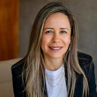 Profa. Dra. Tais Mallmann Ramos