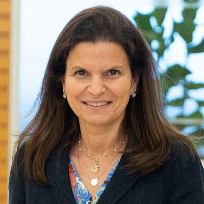 Maria Elena Figueira Maria Elena Figueira