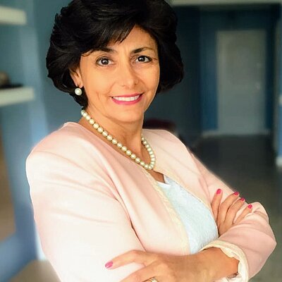 Profa. Dra. Thaís Cíntia Cárnio Profa. Dra. Thaís Cíntia Cárnio