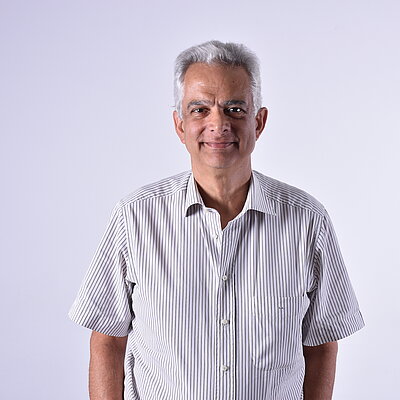 Professor PhD. Luiz Eduardo Guimarães Dias Professor PhD. Luiz Eduardo Guimarães Dias
