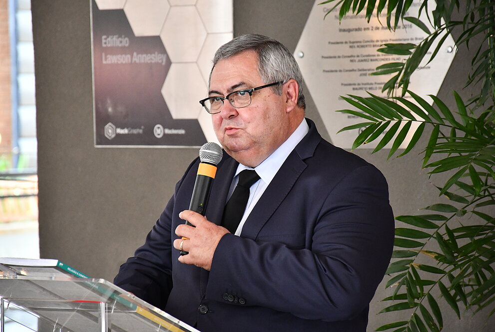 Reverendo Roberto Brasileiro Silva.
