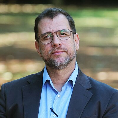 Prof. Dr. Marcelo Silva Oliveira Prof. Dr. Marcelo Silva Oliveira