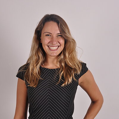 Profa. Ms. Ana Cláudia Ruy Cardia Profa. Ms. Ana Cláudia Ruy Cardia