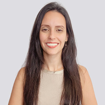 Profa. Me. Aline Almeida Martins