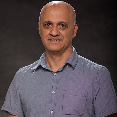 Prof. Hélio Ribeiro, PhD. Prof. Hélio Ribeiro, PhD.