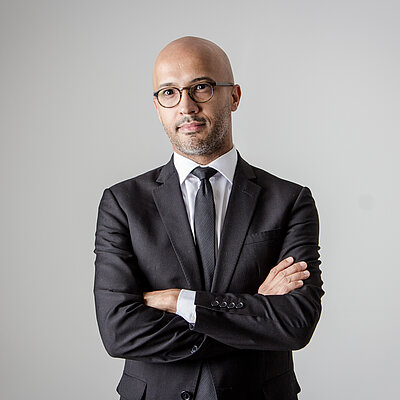 Prof. Dr. Alessandro de Oliveira Soares Prof. Dr. Alessandro de Oliveira Soares