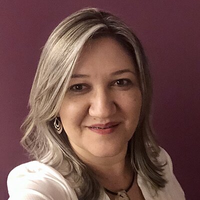 Profa. Dra. Ana Lucia de Souza Lopes