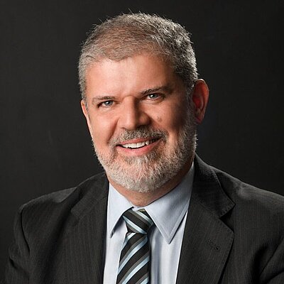 Prof. Dr. Carlos Eduardo do Nascimento