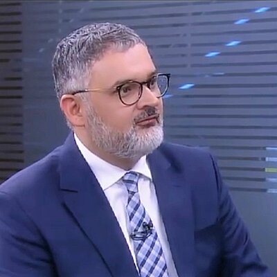 Prof. Dr. Edmundo Emerson de Medeiros Prof. Dr. Edmundo Emerson de Medeiros