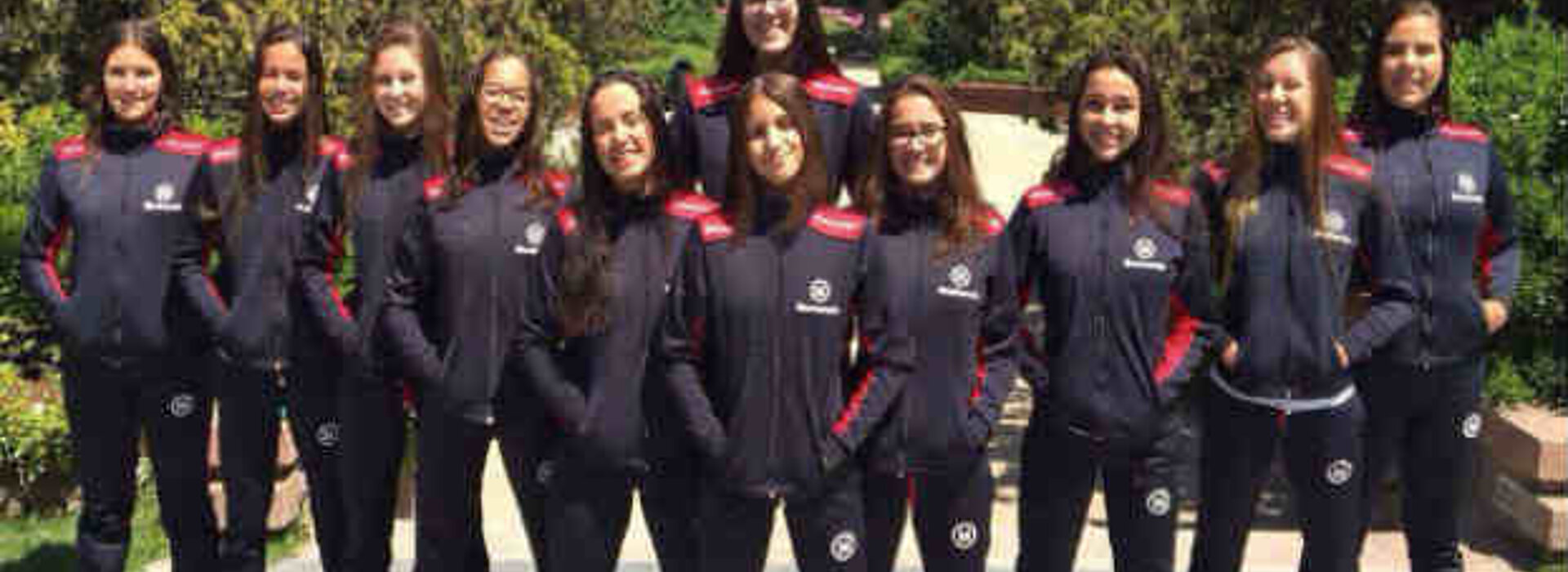 Equipe de natação feminina reunida