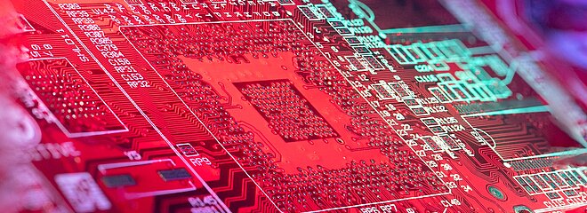 Imagem tecnológica de placa de computador, ligando à proteção de dados. 