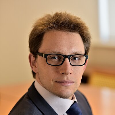 Prof. Dr. Daniel Bushatsky Prof. Dr. Daniel Bushatsky