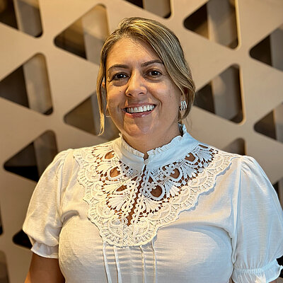 Profª. Mª. Elisângela Botelho Gracias