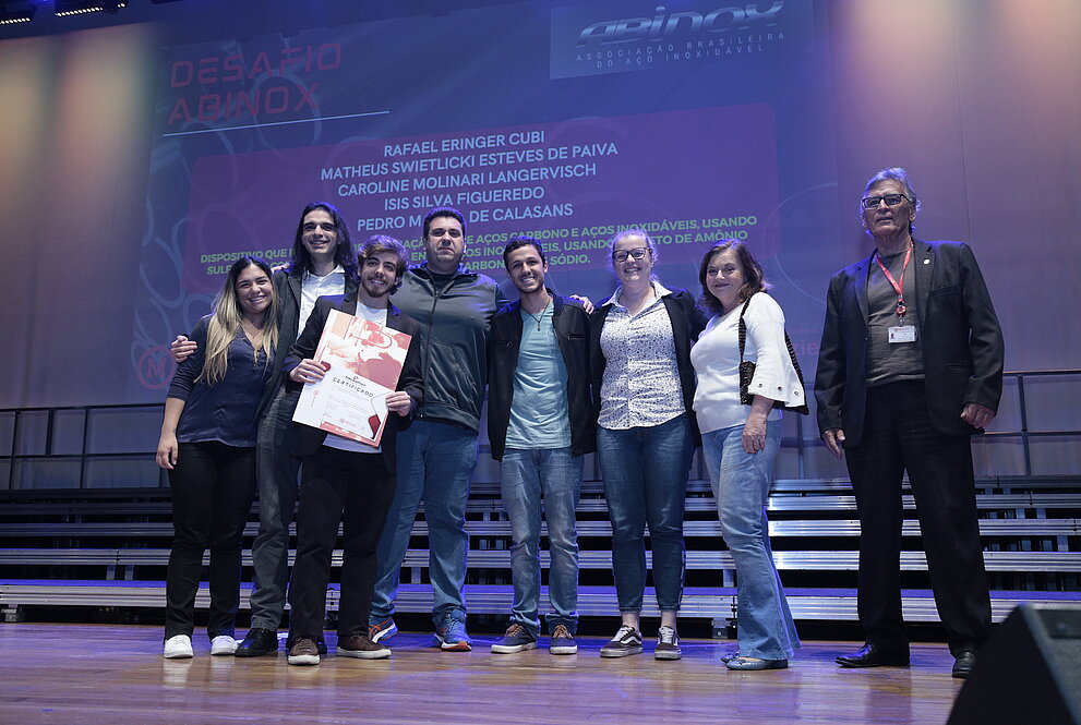 Primeira equipe premiada no evento.