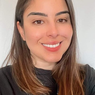 Dr. Letícia Santos Braga Dr. Letícia Santos Braga