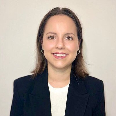 Profa. Dra. Luíza Souto Nogueira