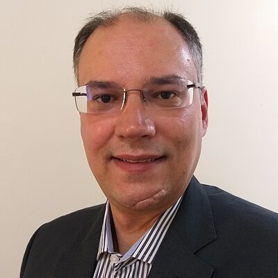 Prof. Dr. Douglas Dias Bastos