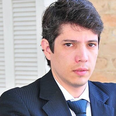 Prof. Dr. Humberto Barrionuevo Fabretti 