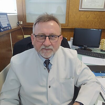 Dr. Marcos Seefeld