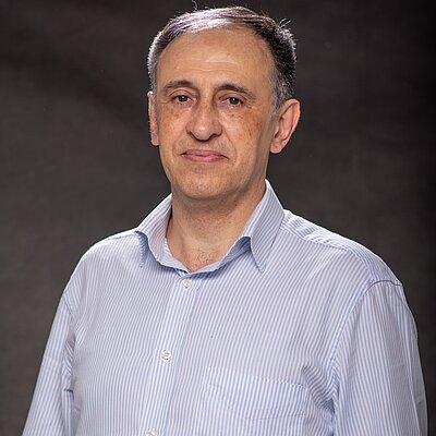 Prof. Dr. Mauricio Moderno de Carvalho Prof. Dr. Mauricio Moderno de Carvalho