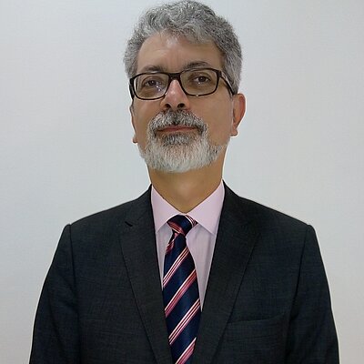 Dr. Cleverson Pereira de Almeida Dr. Cleverson Pereira de Almeida