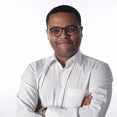 Prof. Dr. Fabio Silvestre Cardoso Prof. Dr. Fabio Silvestre Cardoso