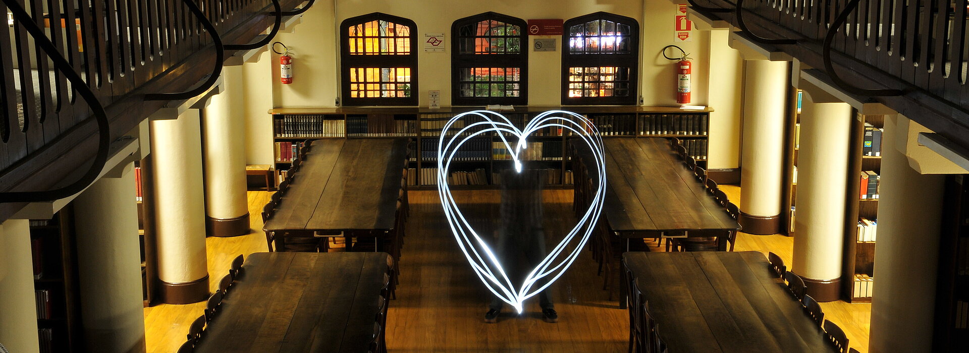 imagem interna da biblioteca Central