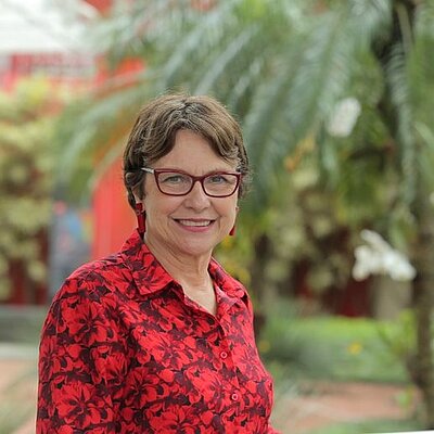 Prof.ª Dra. Roseli Fernandes Lins Caldas Prof.ª Dra. Roseli Fernandes Lins Caldas