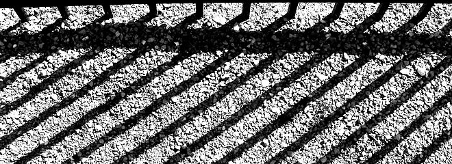 grade e uma sombra da grade