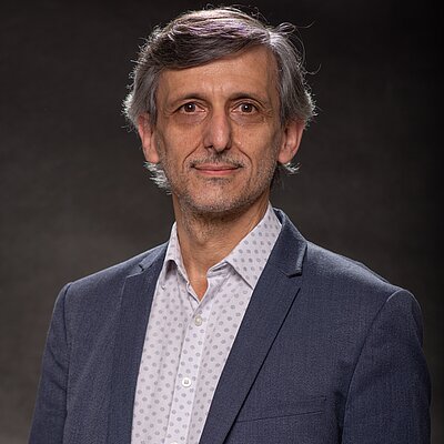Prof. Carlos Guillermo Giménez de Castro, PhD. Prof. Carlos Guillermo Giménez de Castro, PhD.