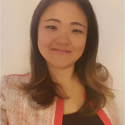 Professora Ji Yoon Lee Sanches 