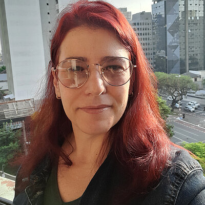 Profa. Dra. Carolina Vigna Prado 