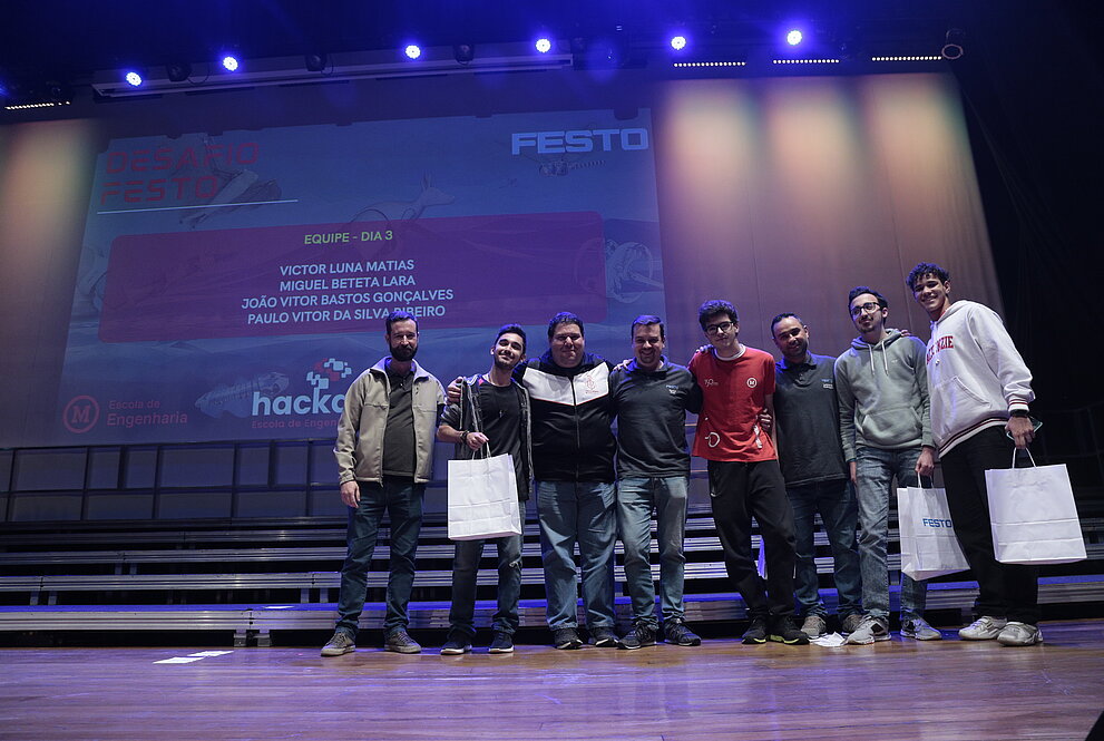 Sexta equipe premiada no evento. 