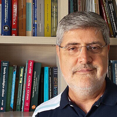 Prof. Dr. Jones Carlos Louback