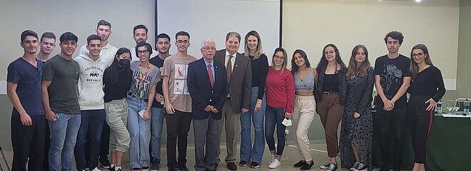 Alunos da FEMPAR em evento